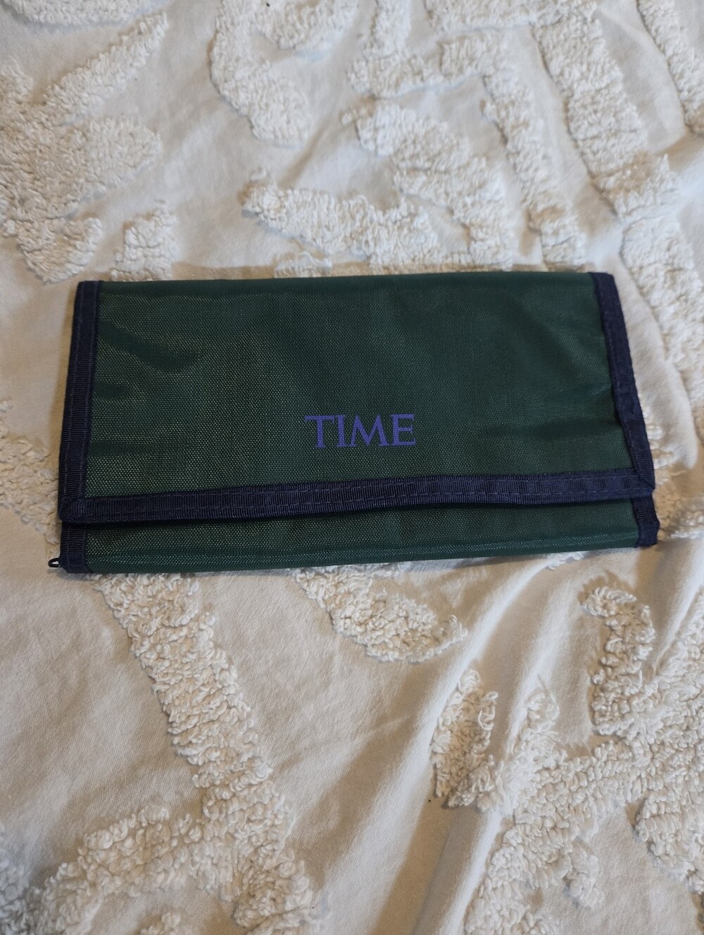 Vintage TIME Green Travel Organizer Wallet Passport Holder Hook & Loop Zipper
